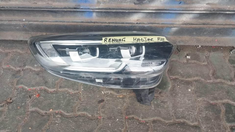 Renault Kadjar headlight - Private Seller Renault Kadjar headlight - Private Seller