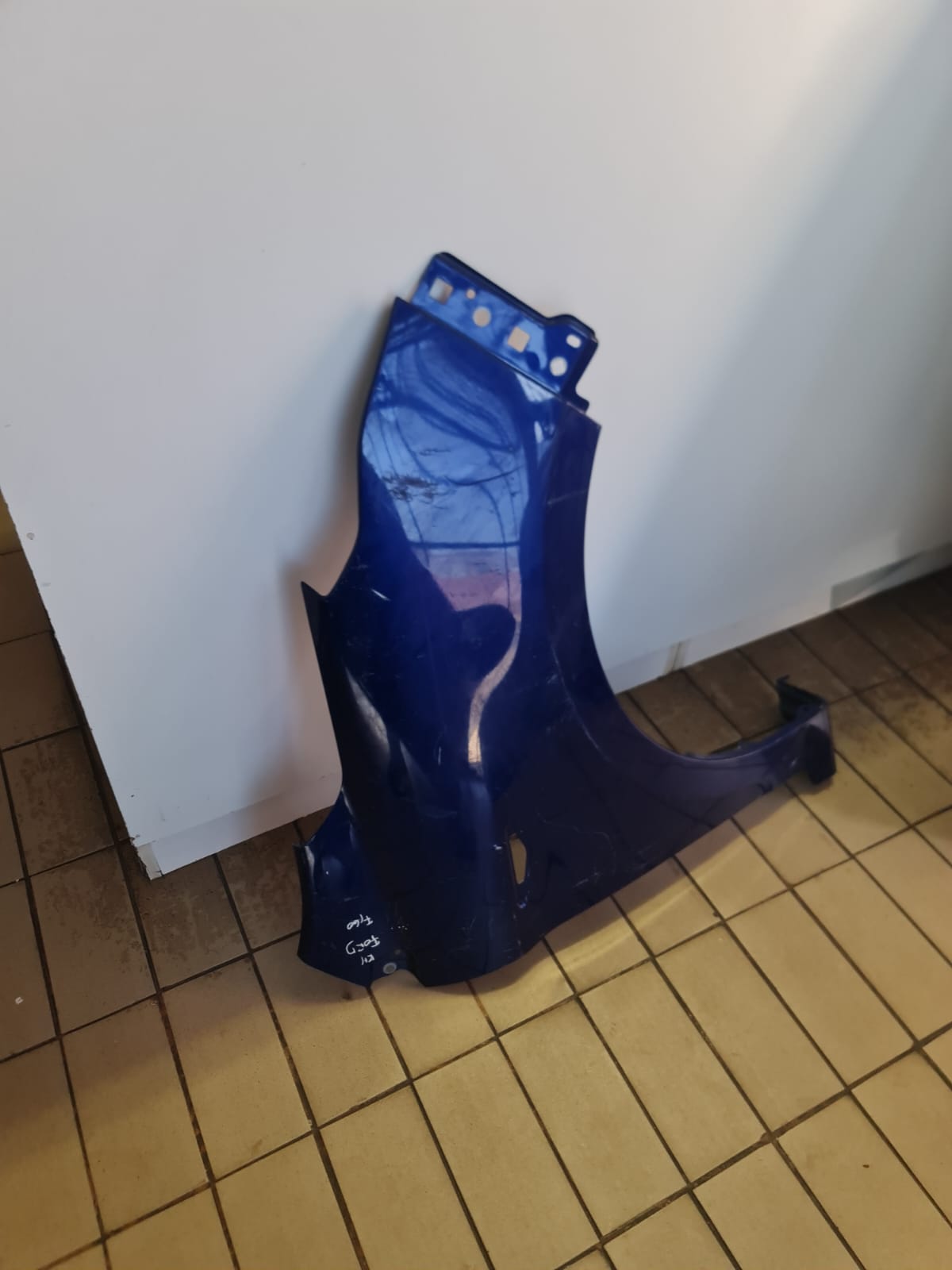 2019 FORD FIGO BLUE FENDER RIGHTSIDE AVAILABLE FOR SALE - Private Seller 2019 FORD FIGO BLUE FENDER RIGHTSIDE AVAILABLE FOR SALE - Private Seller