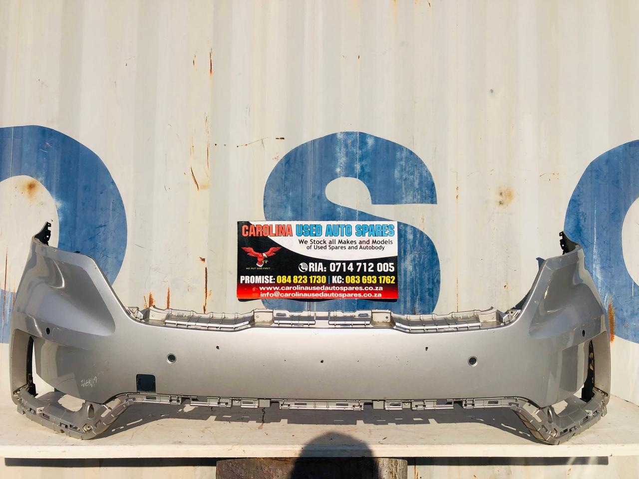 Kia Carnival premium 7 STR front bumper with pdc holes - Private Seller Kia Carnival premium 7 STR front bumper with pdc holes - Private Seller