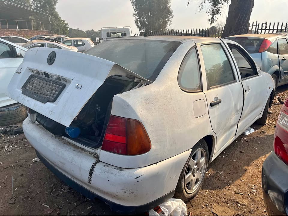 polo classic stripping for spares - Private Seller polo classic stripping for spares - Private Seller