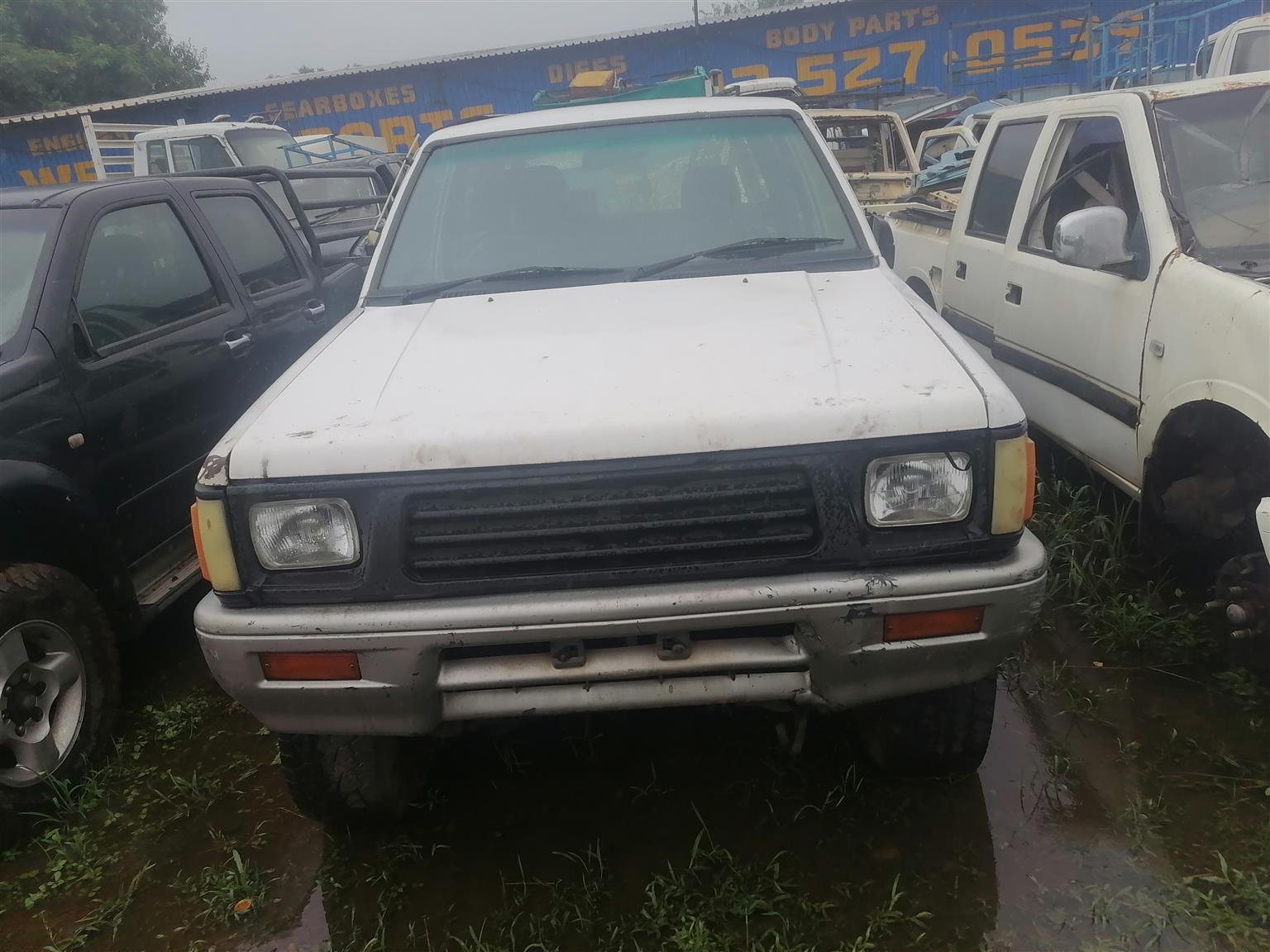 Bonnet mitsubishi colt box shape for sale - Private Seller