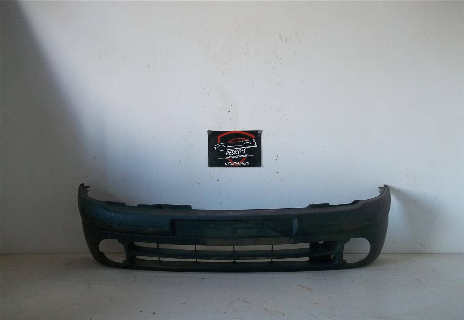 Renault Clio II '99-'05 front replacement bumper - Private Seller Renault Clio II '99-'05 front replacement bumper - Private Seller