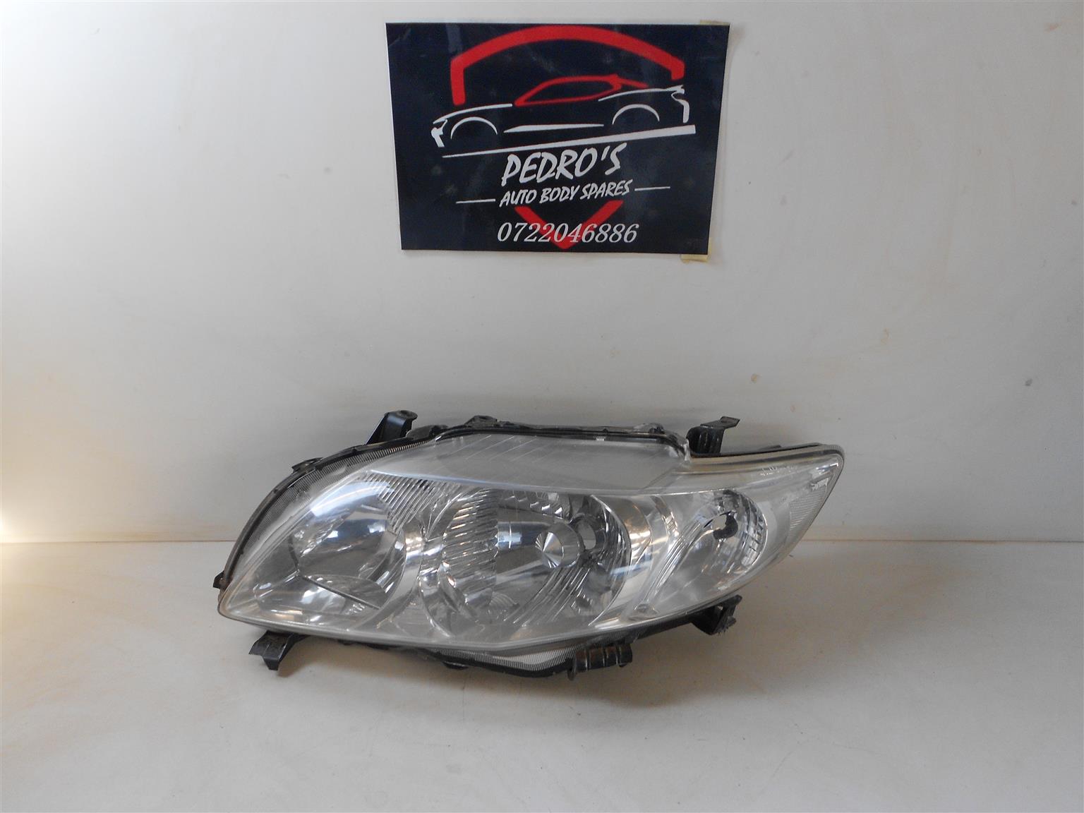 Toyota Corolla E15 2010 HEADLIGHTS