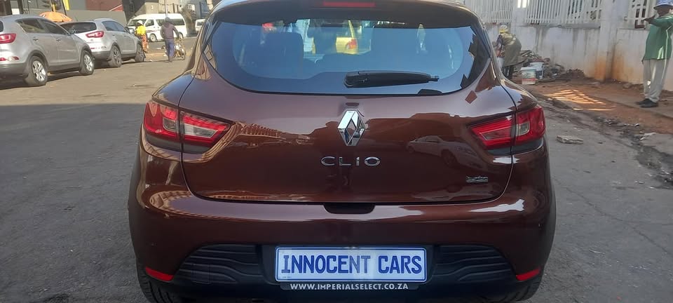 USED 2014 MODEL RENULT CLIO4 900T TURBO CONTROL EFFICIENCY.. BROWN HATCHBACK.. MANUAL