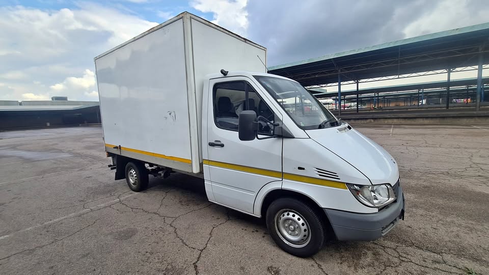 2010 MERCEDES BENZ  SPRINTER V6 AUTO PETROL