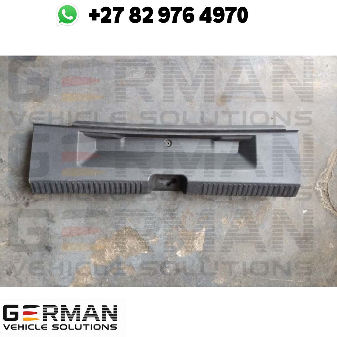 Volkswagen polo 6 sedan trunk molding boot lid lining for sale used - Private Seller Volkswagen polo 6 sedan trunk molding boot lid lining for sale used - Private Seller