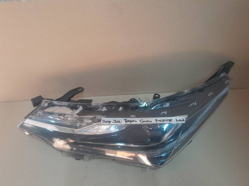 TOYOTA COROLLA PRESTIGE LEFT SIDE HEADLIGHT FOR SALE