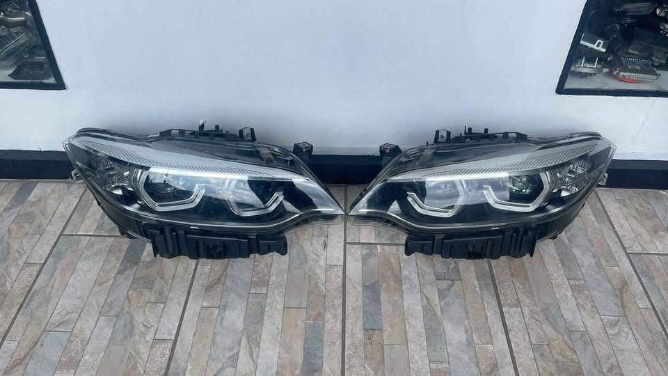 BMW  F22 2 series (led adaptive) headlight - Private Seller