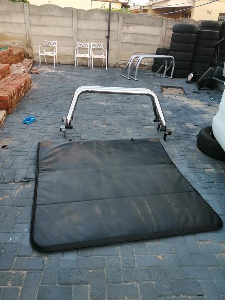 Ford Ranger T6/7-BT50 Double Cab Roll Bar and Tri Fold Toni Cover For sale - Private Seller