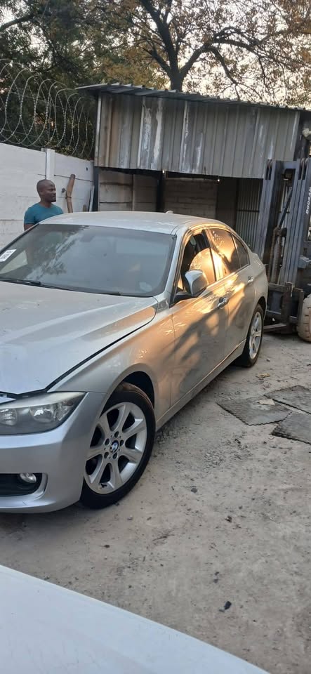 2013 BMW F30 320I STRIPPING FOR SPARES
