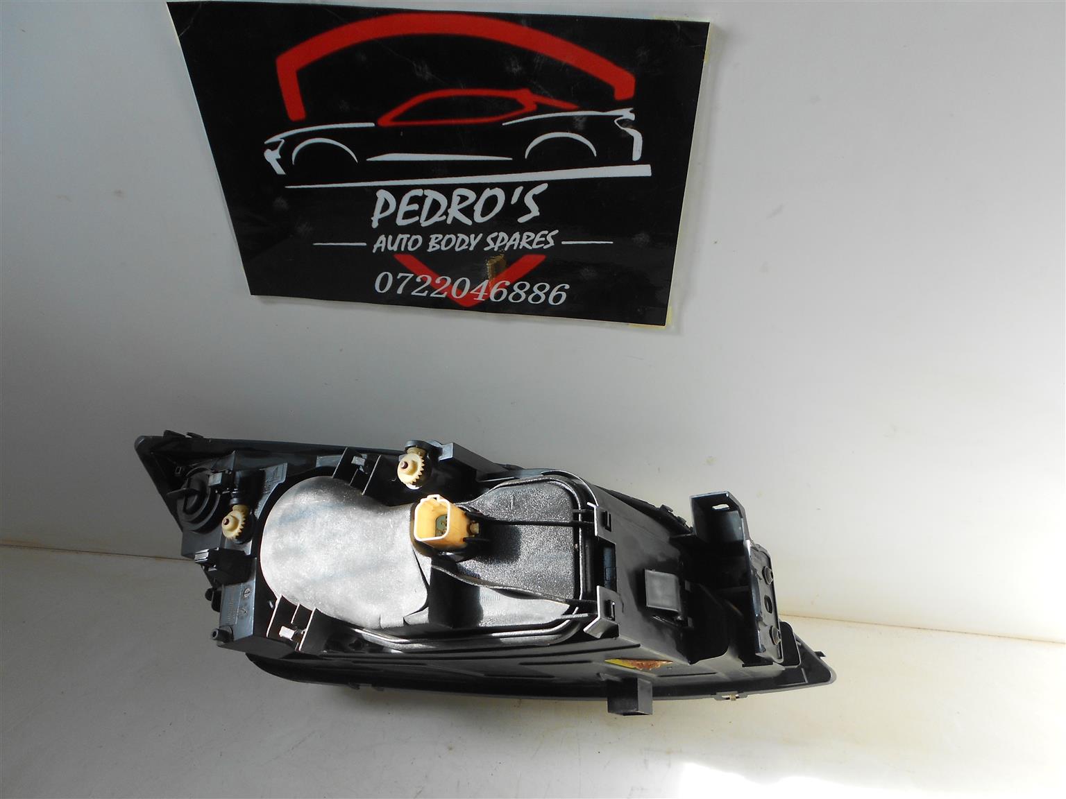 Ford Mondeo MK 3 Right Headlight