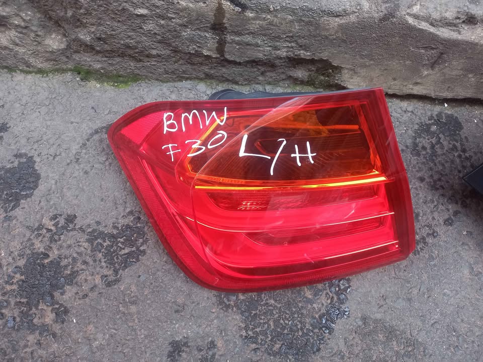 BMW F30 TAILLIGHT LEFT SIDE - Private Seller BMW F30 TAILLIGHT LEFT SIDE - Private Seller