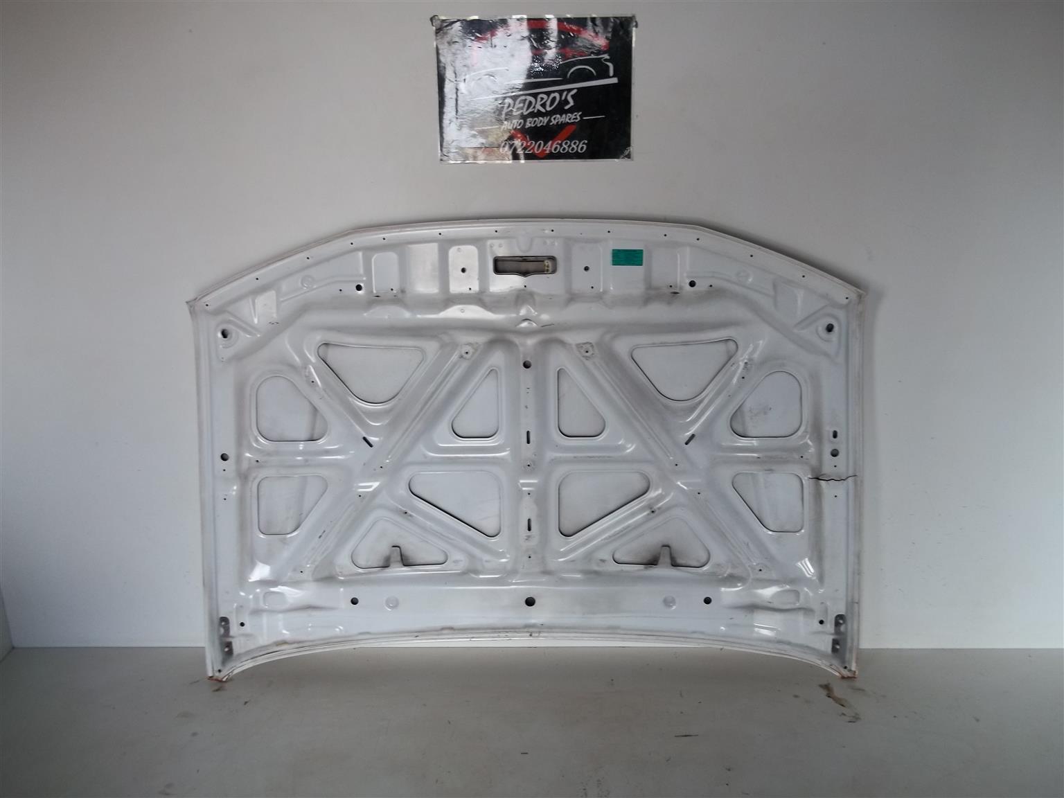 Nissan Navara Bonnet - Private Seller Nissan Navara Bonnet - Private Seller