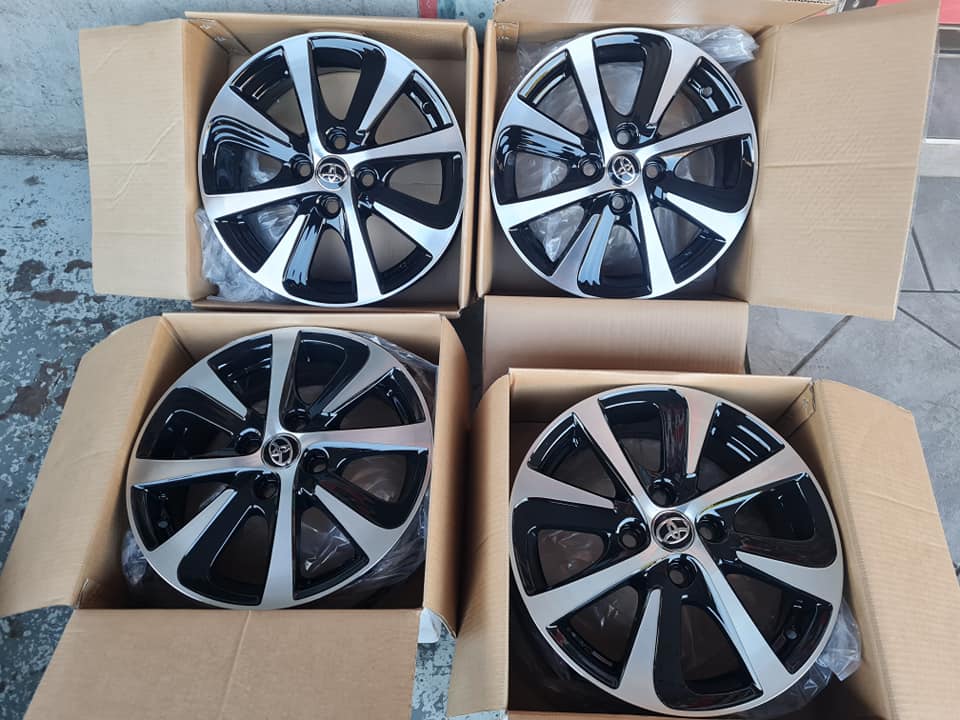 Toyota yaris Brand new mags size 15 pcd 4x100