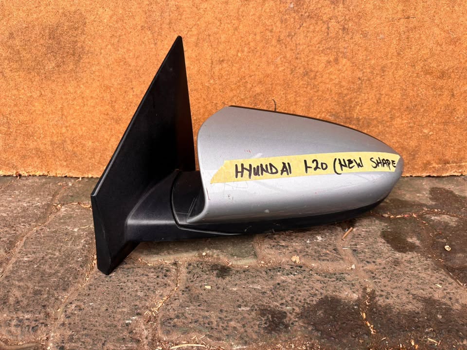 Hyundai i20 Mirror - Private Seller Hyundai i20 Mirror - Private Seller
