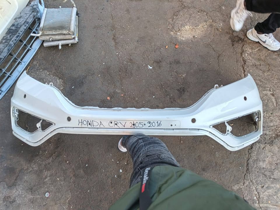 Honda CRV back bumper 2015-2016 - Private Seller Honda CRV back bumper 2015-2016 - Private Seller