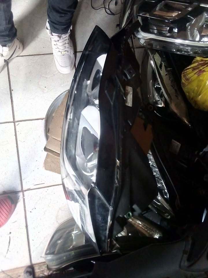 Jaguar headlight - Private Seller Jaguar headlight - Private Seller