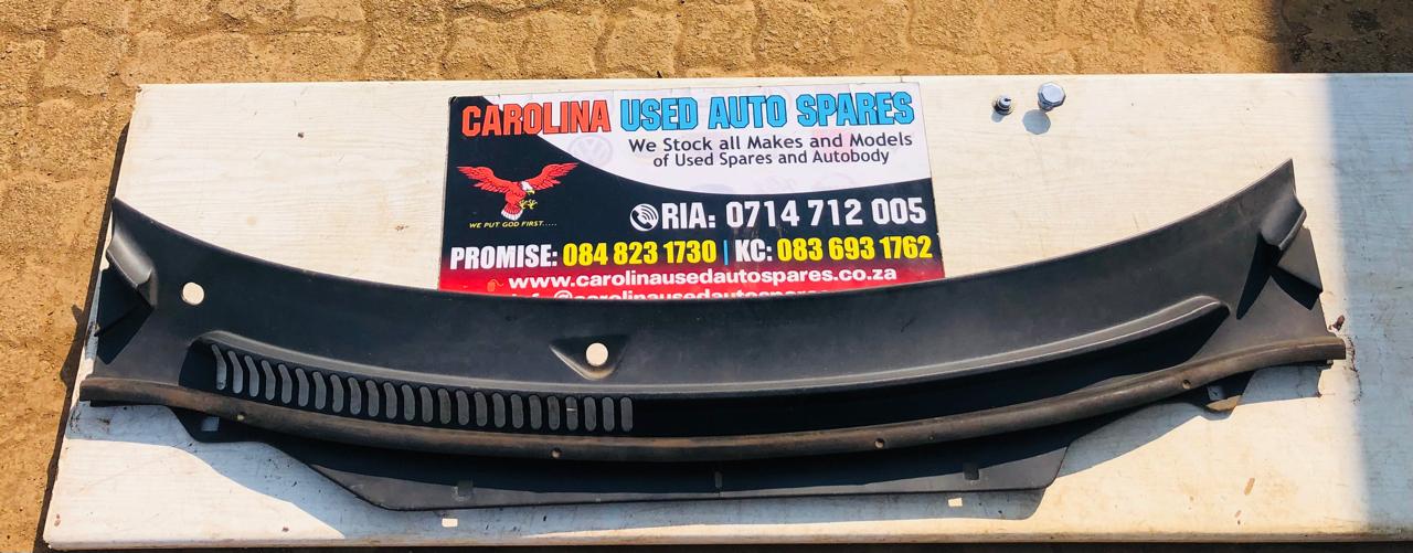Jaguar X-type wiper cowling (2005-2009) - Private Seller Jaguar X-type wiper cowling (2005-2009) - Private Seller