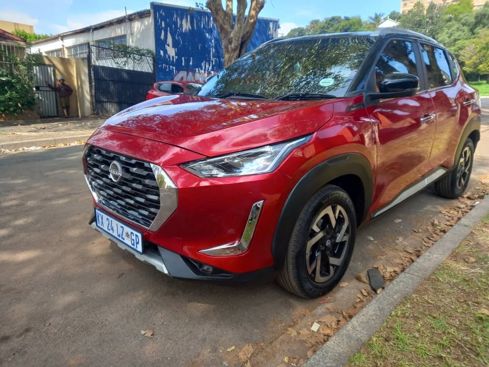 2022 Nissan Magnite 1.0 Petrol, Automatic, Maroon, 19000kms