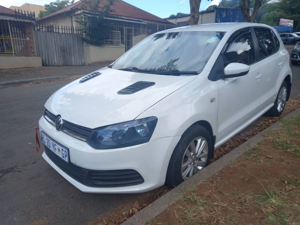2019 VW Polo Vivo Hatchback 1.4 Petrol Manuel Transmission White Colour Mileage