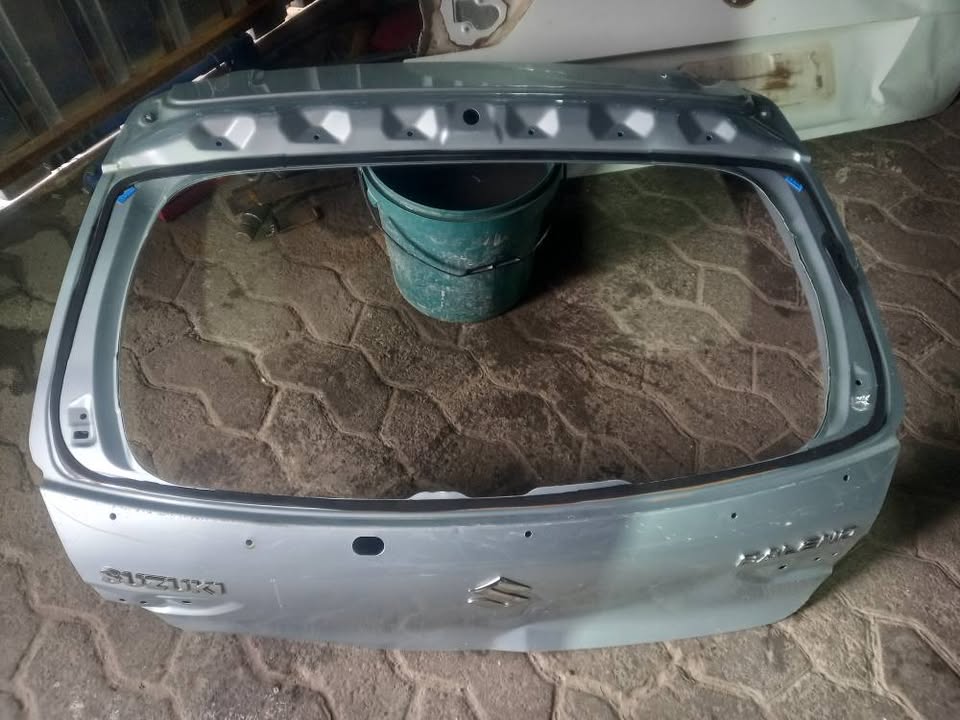 Suzuki Swift Shell Tailgate - Private Seller