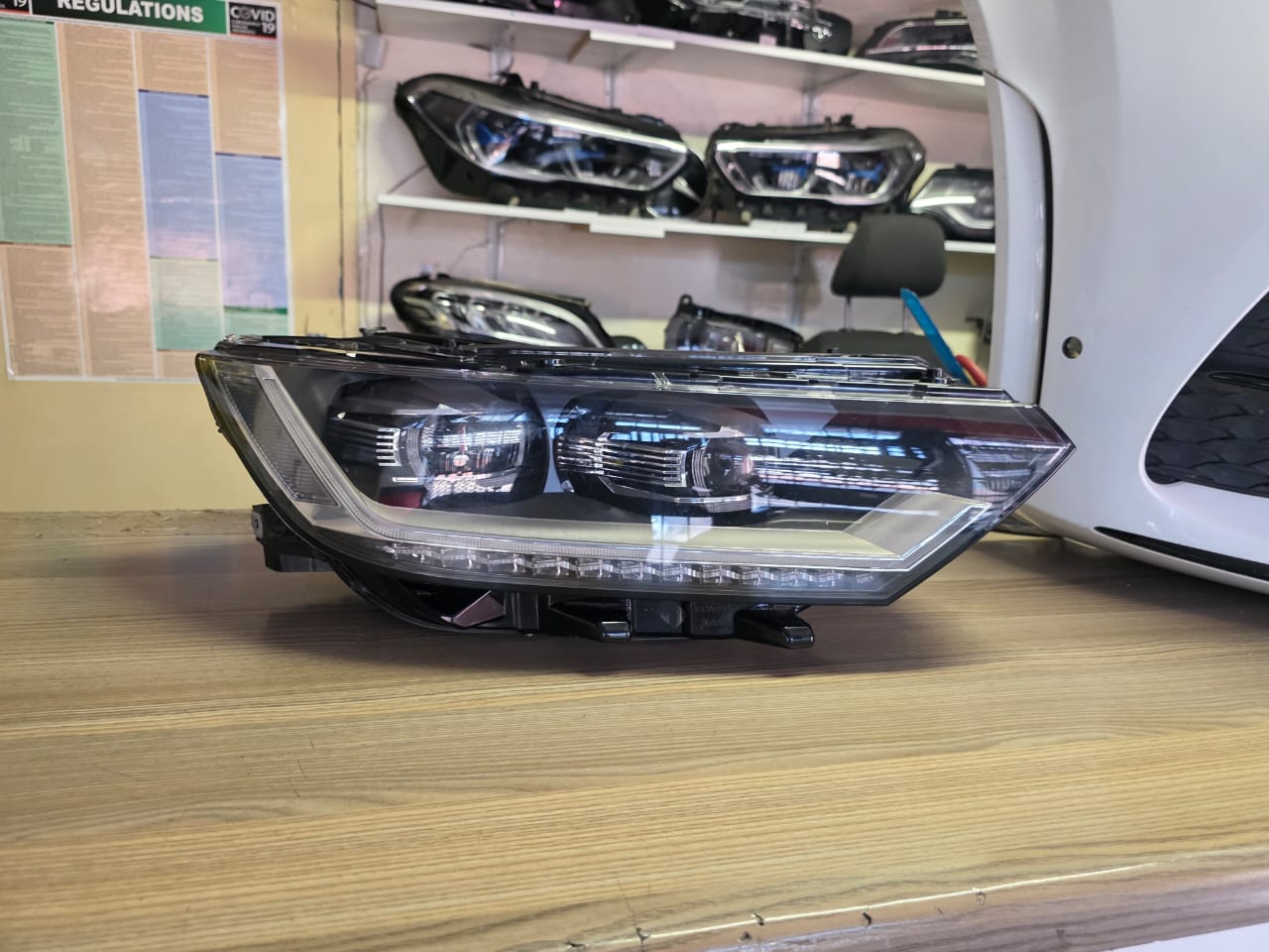 2018 VW PASSAT B8 HEADLIGHT RIGHTSIDE FOR SALE - Private Seller 2018 VW PASSAT B8 HEADLIGHT RIGHTSIDE FOR SALE - Private Seller