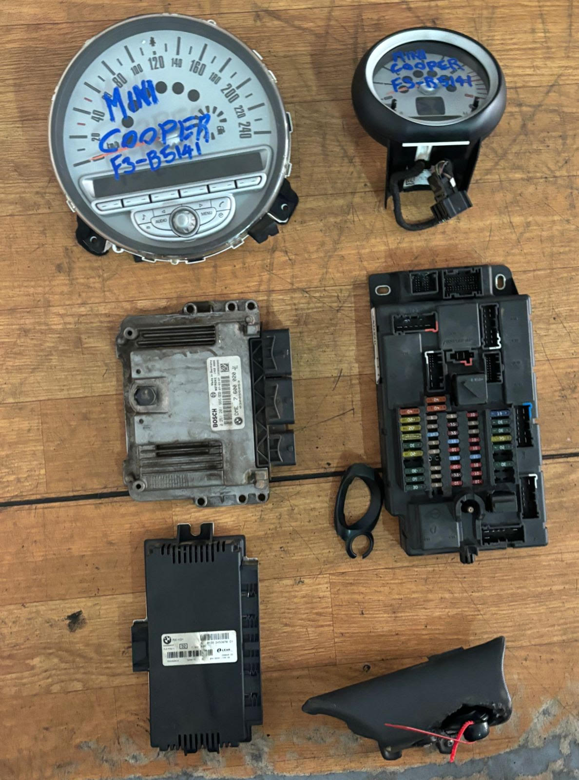 Mini Cooper 1.6lt R56 2007 Ecu Set - Private Seller Mini Cooper 1.6lt R56 2007 Ecu Set - Private Seller