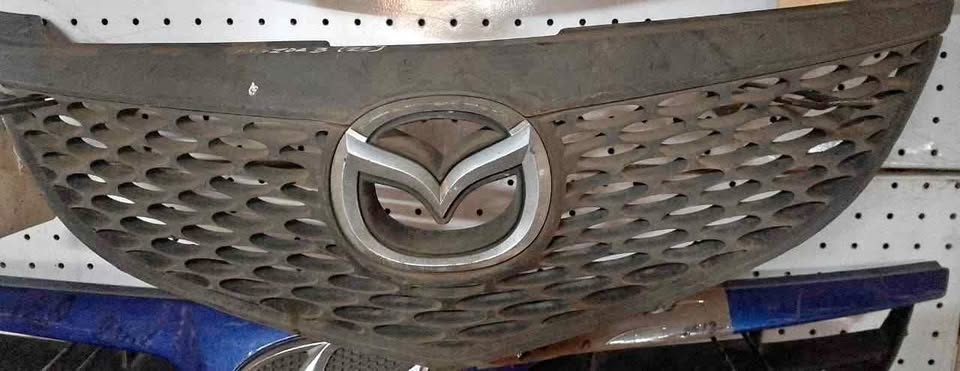 Mazda 3 grill - Private Seller Mazda 3 grill - Private Seller