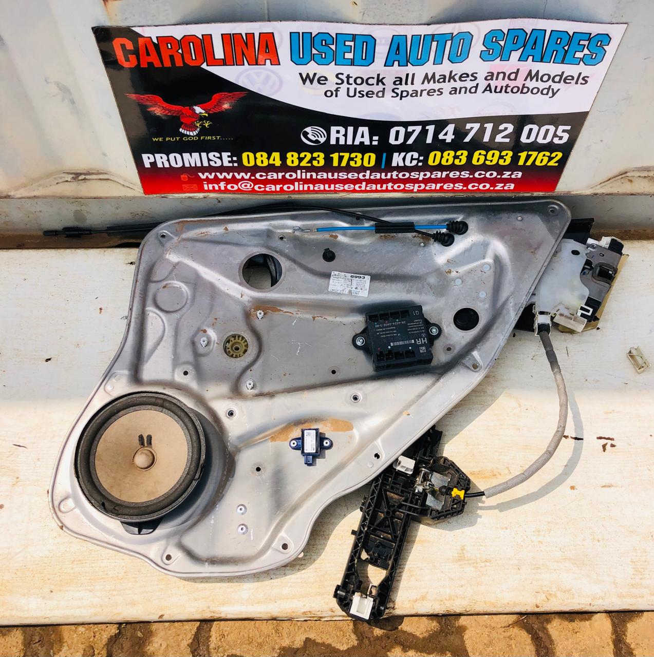 Mercedes Benz W204 C63 C300 C350 right side window mechanism - Private Seller