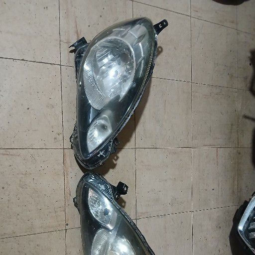 Honda brio headlight - Private Seller Honda brio headlight - Private Seller