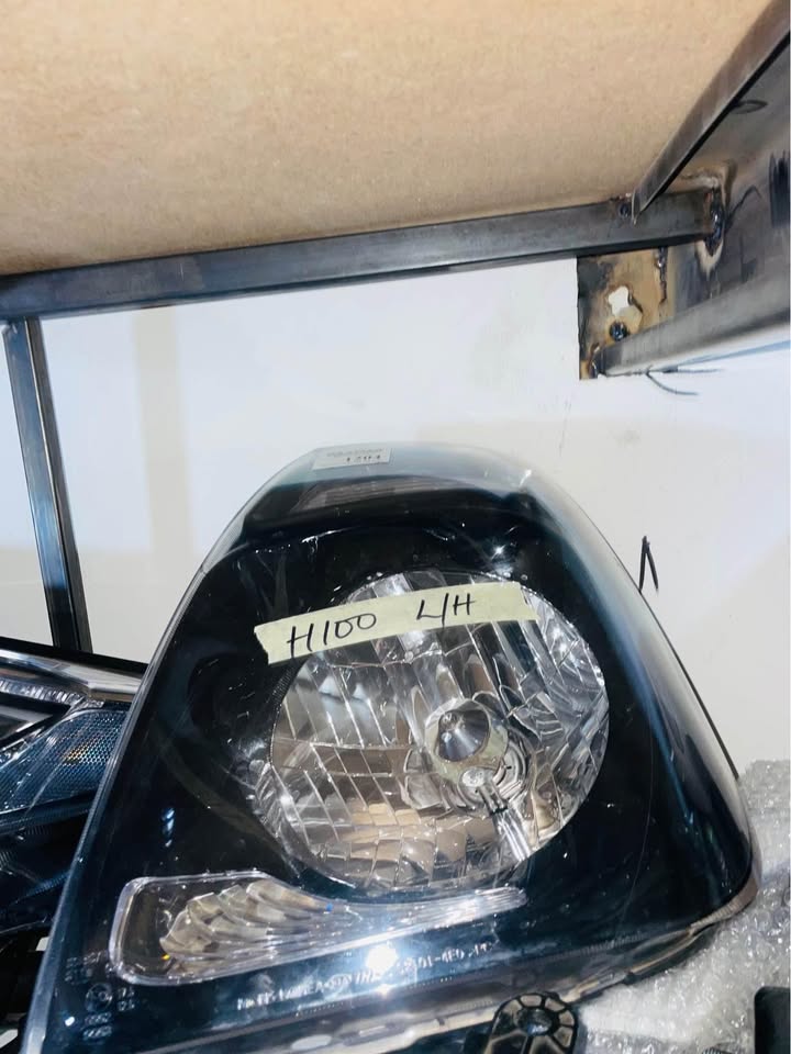 Hyundai H100 headlights - Private Seller Hyundai H100 headlights - Private Seller