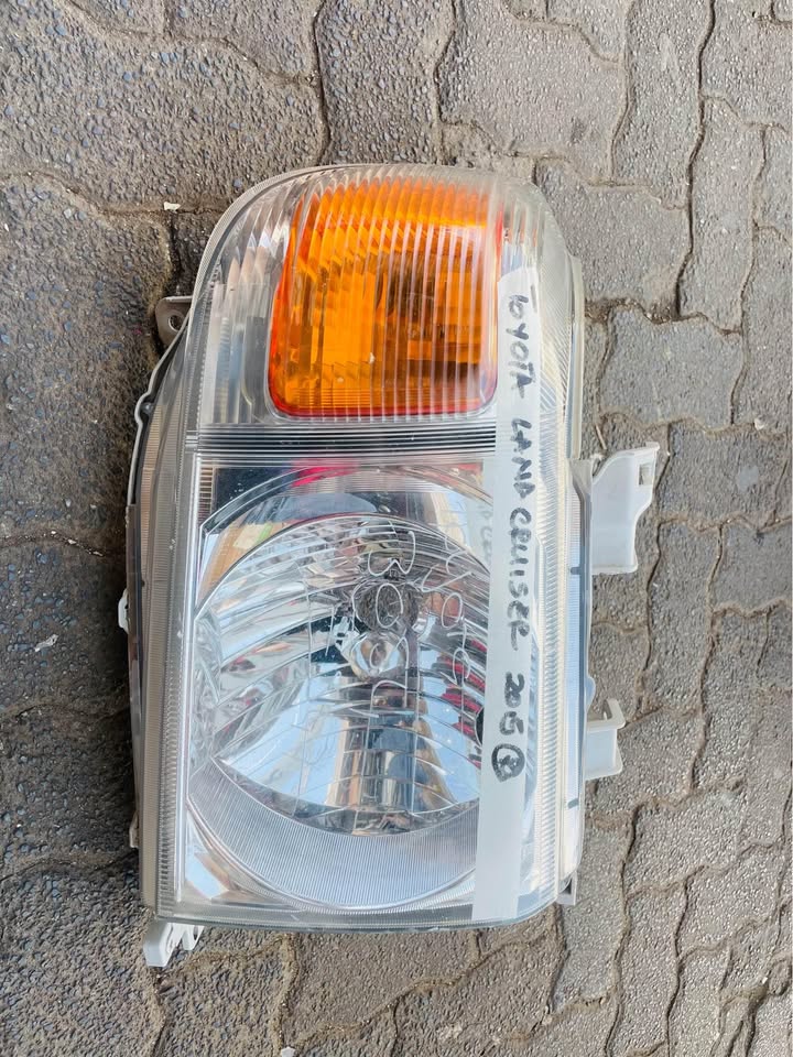 Toyota Land Cruiser 70 Series headlight - Private Seller Toyota Land Cruiser 70 Series headlight - Private Seller