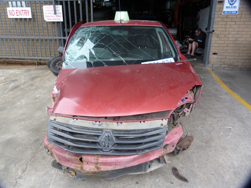 Renault Sandero 1.6 8V Manual Red - 2010 STRIPPING FOR SPARES - Private Seller Renault Sandero 1.6 8V Manual Red - 2010 STRIPPING FOR SPARES - Private Seller