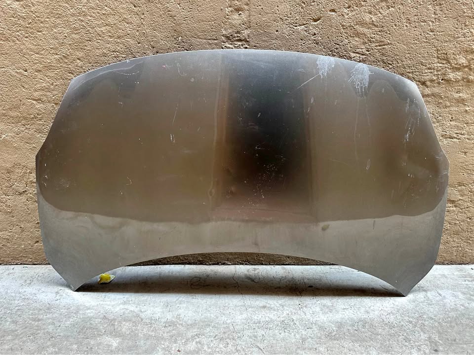 Suzuki swift bonnet - Private Seller Suzuki swift bonnet - Private Seller