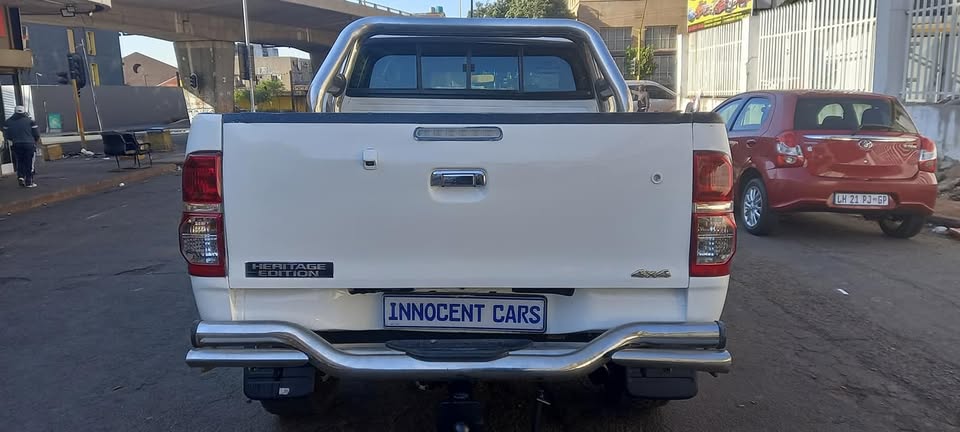 2011 TOYOTA HILUX 3.0D 4D 4×4 , MANUAL, WHITE COLOUR, MILEAGE 93000KMS,