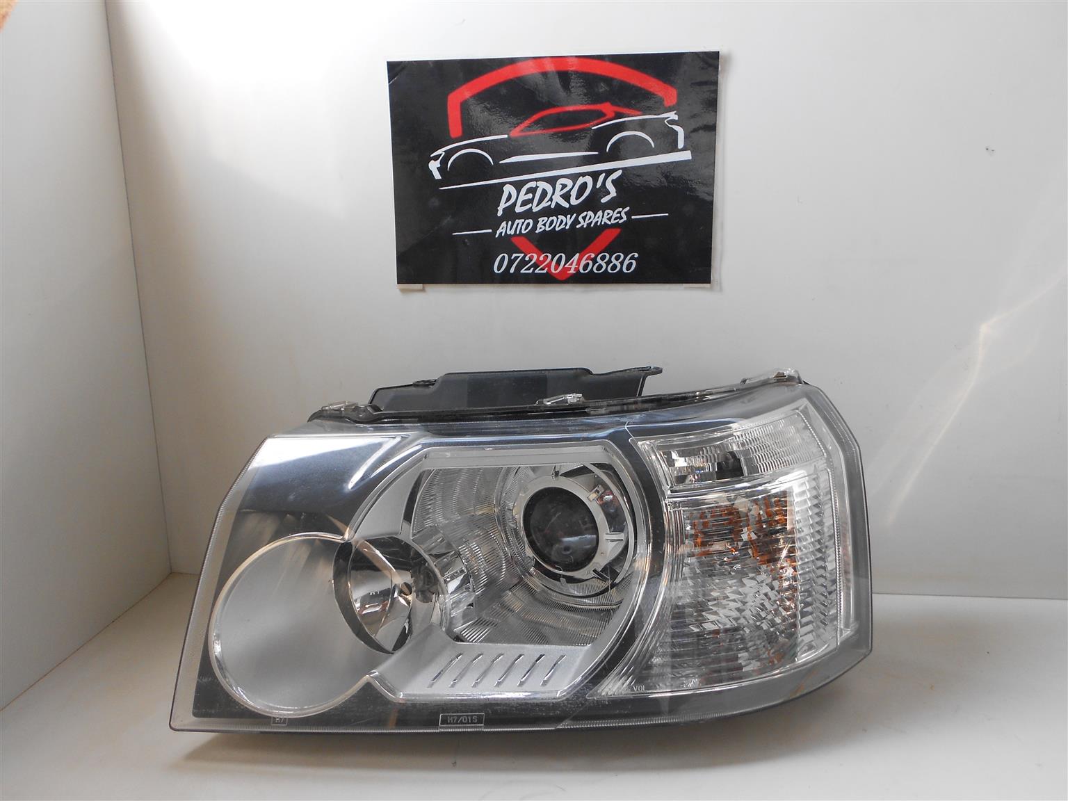 Land Rover Freelander 2 Xenon Left Headlight - Private Seller Land Rover Freelander 2 Xenon Left Headlight - Private Seller