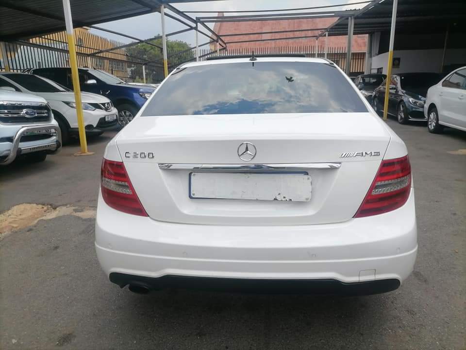 2013 Mercedes Benz C200 AMG Automatic and leather seat Sunroof