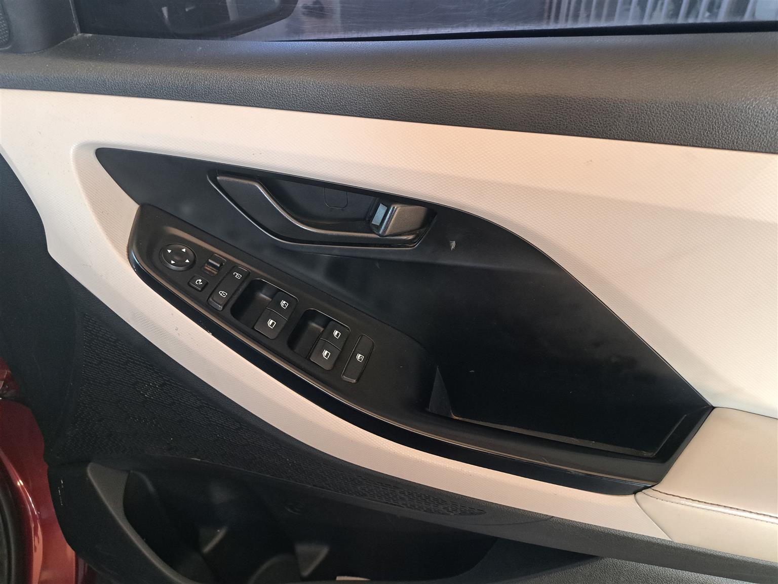 HYUNDAI CRETA .6 AUTO