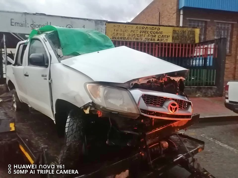 Toyota hilux 2kd stripping - Private Seller Toyota hilux 2kd stripping - Private Seller