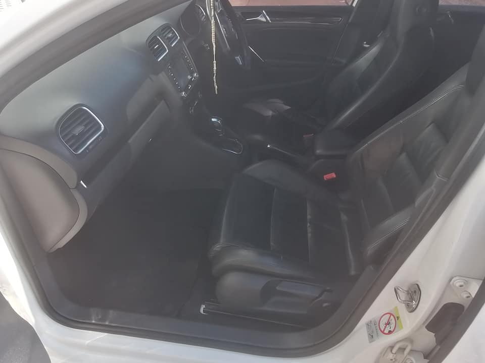 2013 Volkswagen Golf 6 2.0 GTI DSG TURBO Automatic and leather seat Sunroof