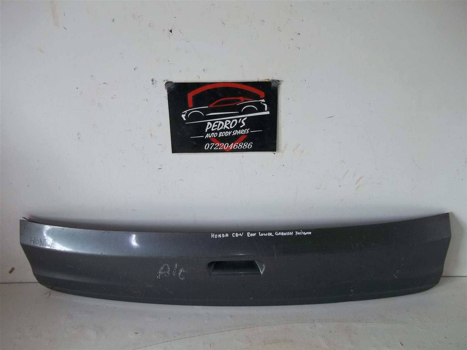 Honda CR-V '12-'16 lower tailgate garrnish - Private Seller Honda CR-V '12-'16 lower tailgate garrnish - Private Seller
