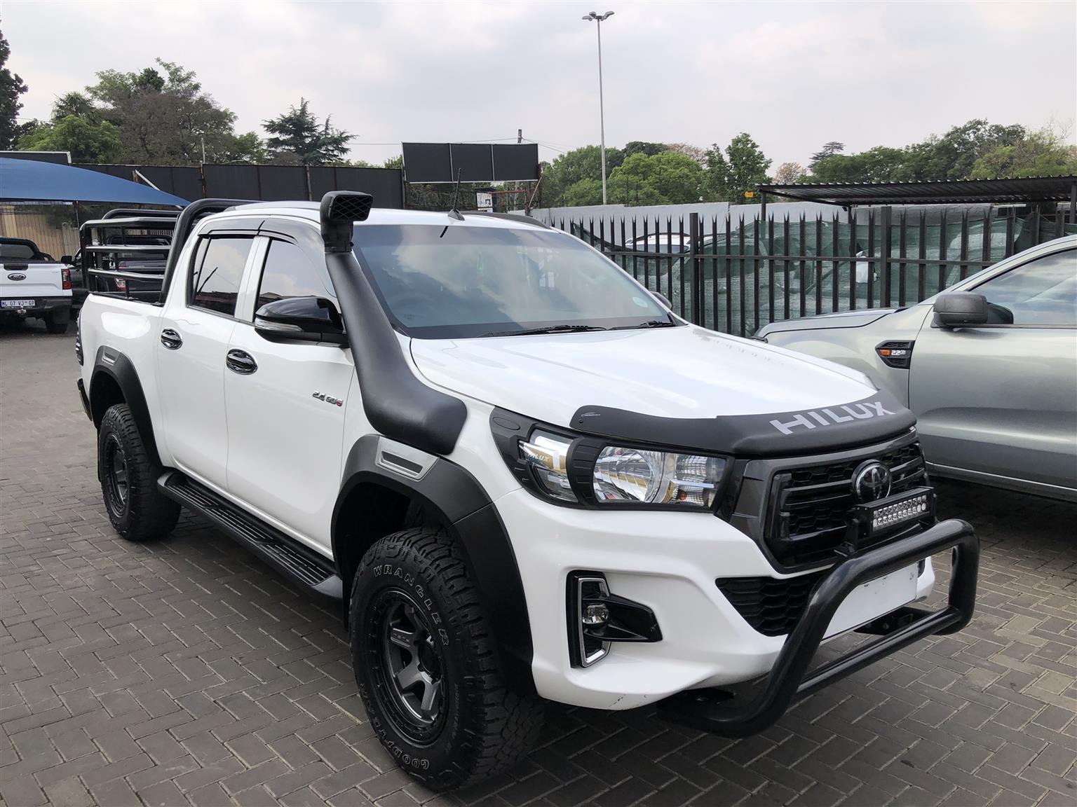 Used 2017 Toyota Hilux 2.4GD-6 double cab 4x4 SRX auto - Private Seller Used 2017 Toyota Hilux 2.4GD-6 double cab 4x4 SRX auto - Private Seller