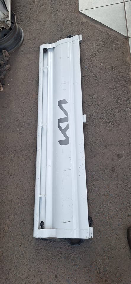 Kia K2700 bakkie tailgate for sale my number WhatsApp or cell
