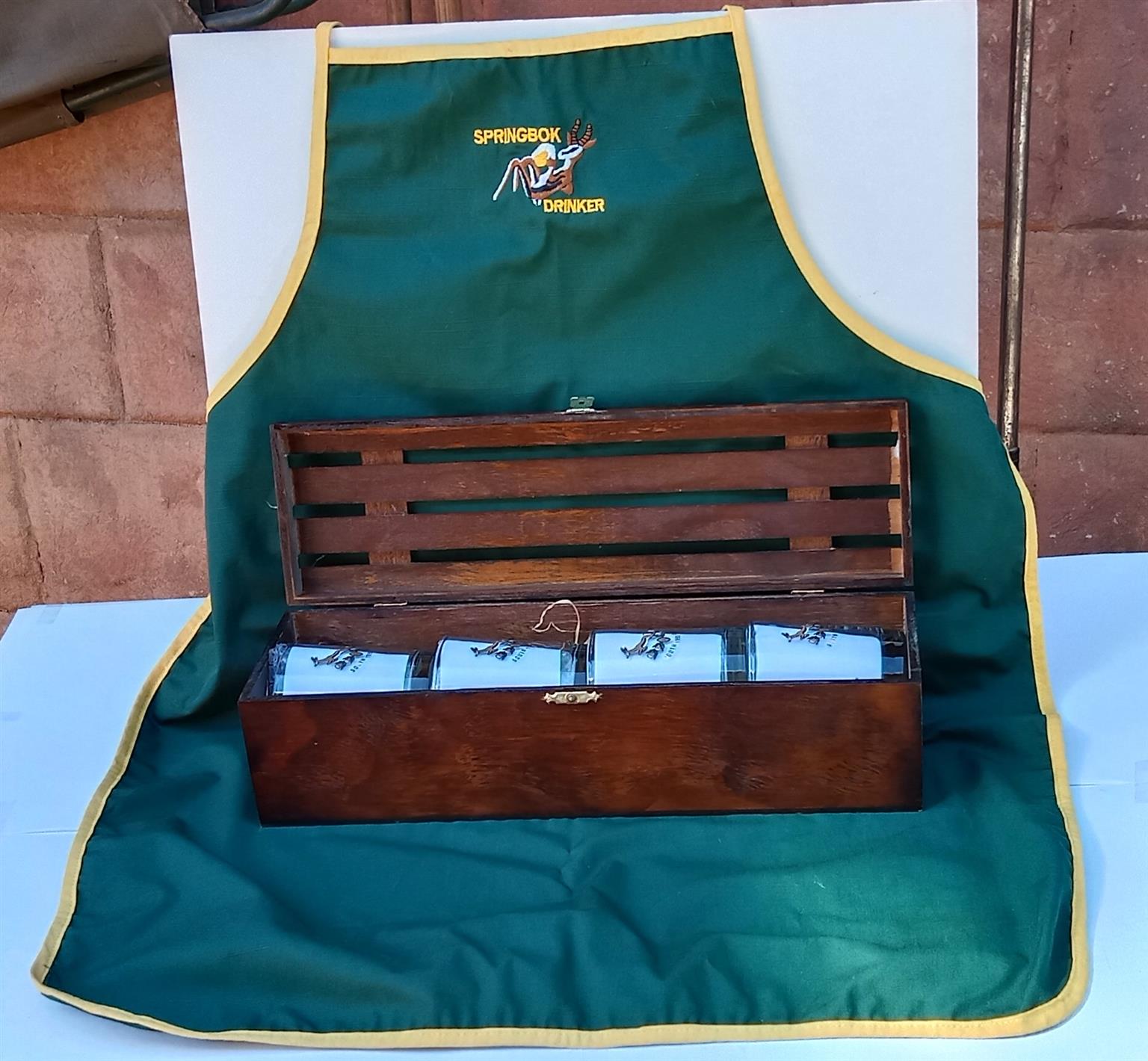 1995 Rugby World Cup Glasses with Braai Apron 1995 Rugby World Cup Glasses with Braai Apron