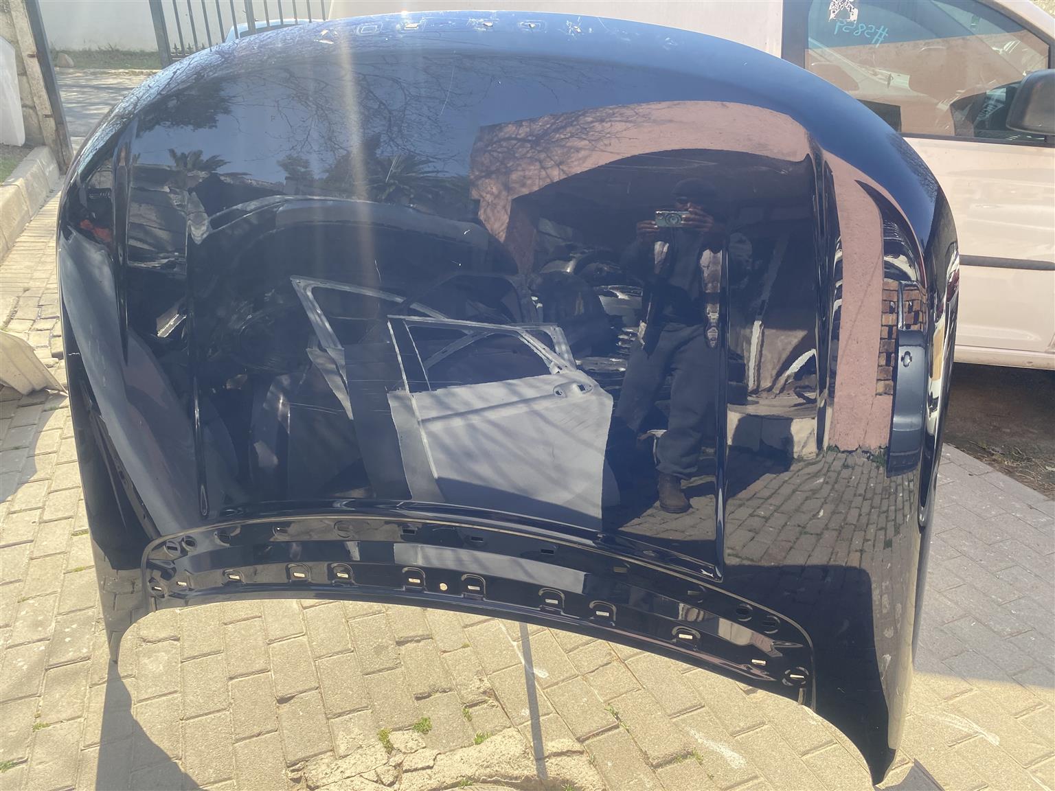 2017 RANGE ROVER VOGUE L405 ALUMINIUM BONNET HOOD FOR SALE.IN PRISTINE CONDITION