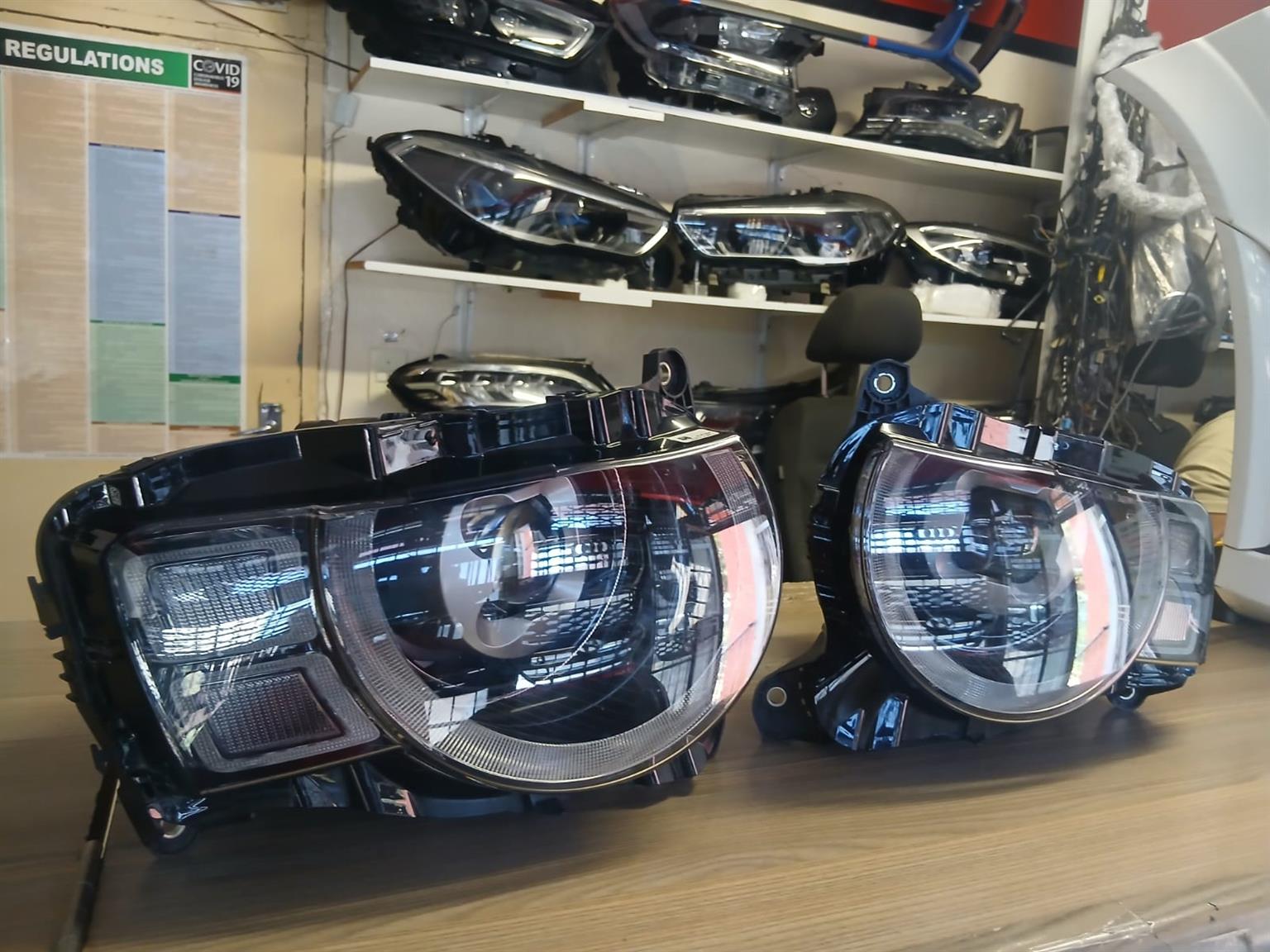 2023 LAND ROVER DEFENDER HEADLIGHTS LEFT ANS RIGHT AVAILABLE FOR SALE - Private Seller 2023 LAND ROVER DEFENDER HEADLIGHTS LEFT ANS RIGHT AVAILABLE FOR SALE - Private Seller