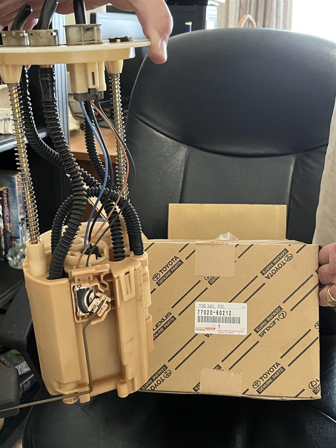 TOYOTA PRADA USED FUEL PUMP - Private Seller TOYOTA PRADA USED FUEL PUMP - Private Seller