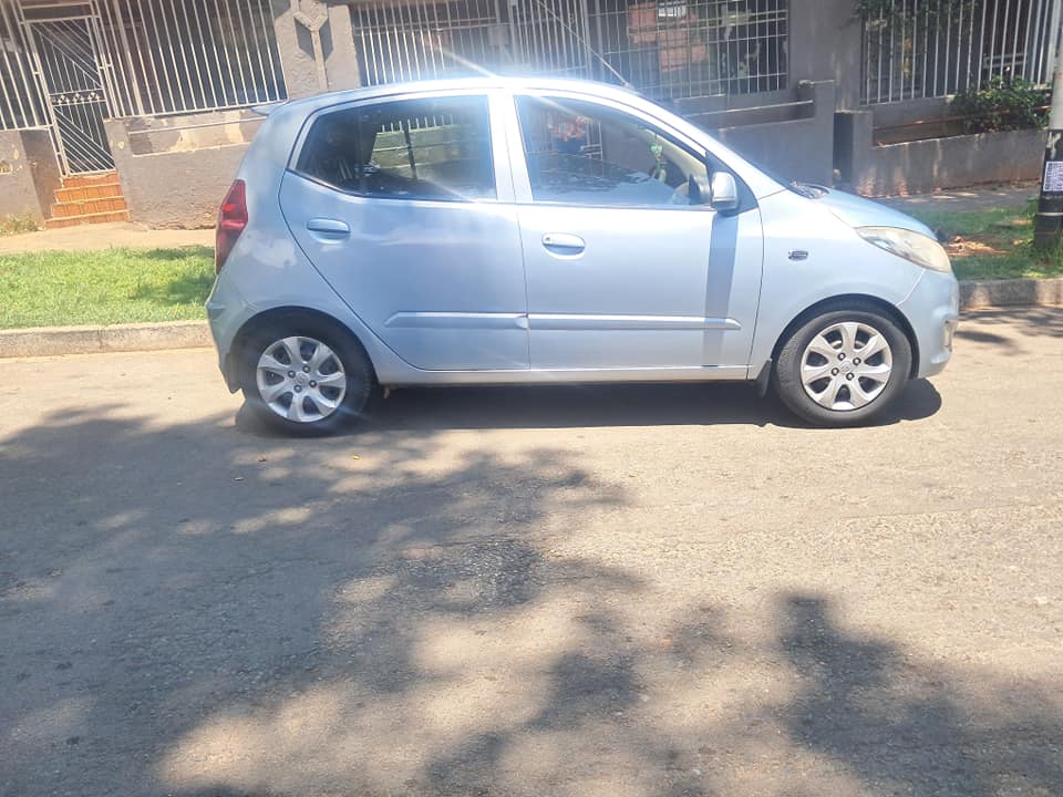 Hyundai i10 hatchback 1.2 Blue 2011 for sale