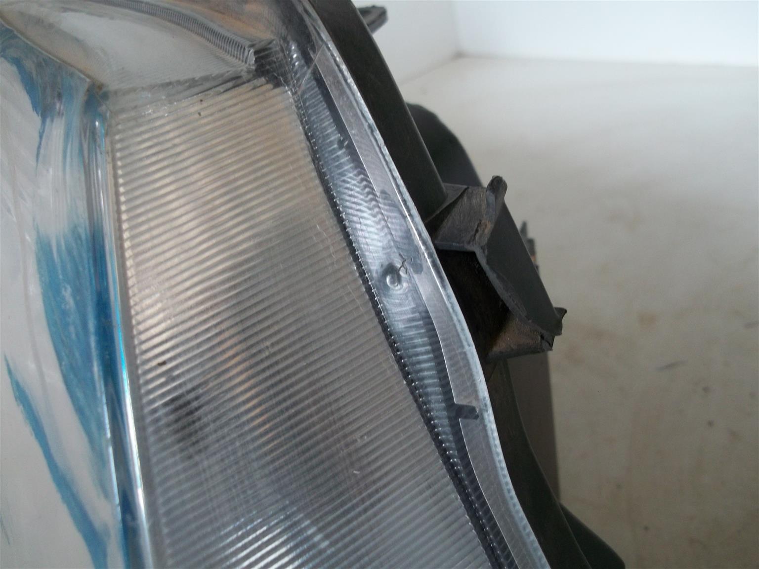 Subaru Forester '09-'13 right headlight - Private Seller