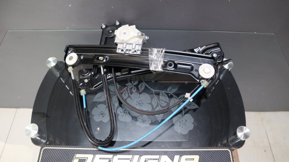 MINI COOPER F56 FRONT LEFT WINDOW MECHANISM - Private Seller MINI COOPER F56 FRONT LEFT WINDOW MECHANISM - Private Seller